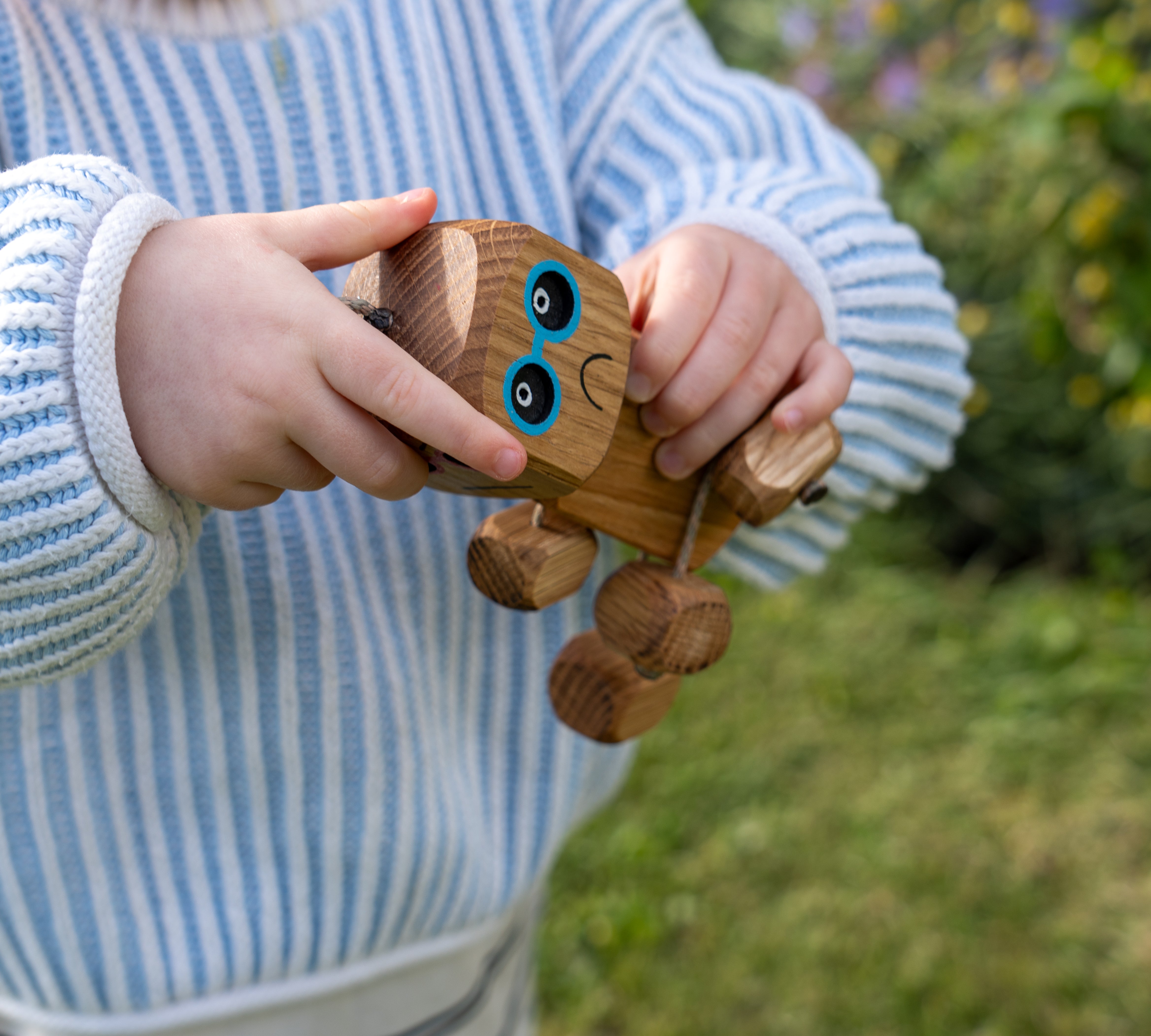 Emotions Ned in Oak | Age: 3+