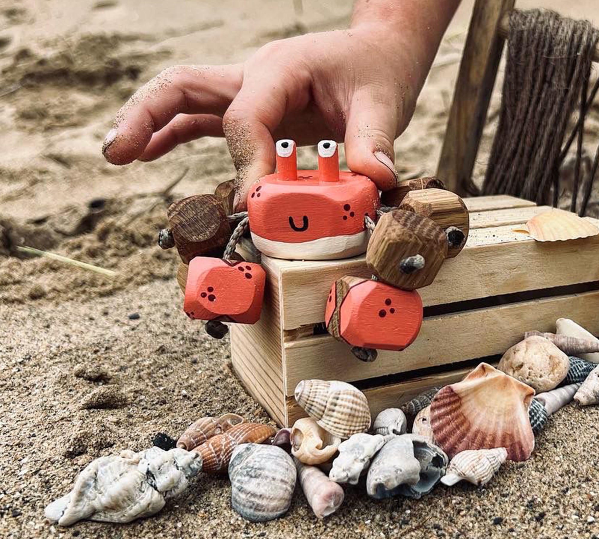 Chester the Crab in Oak | Age: 3+