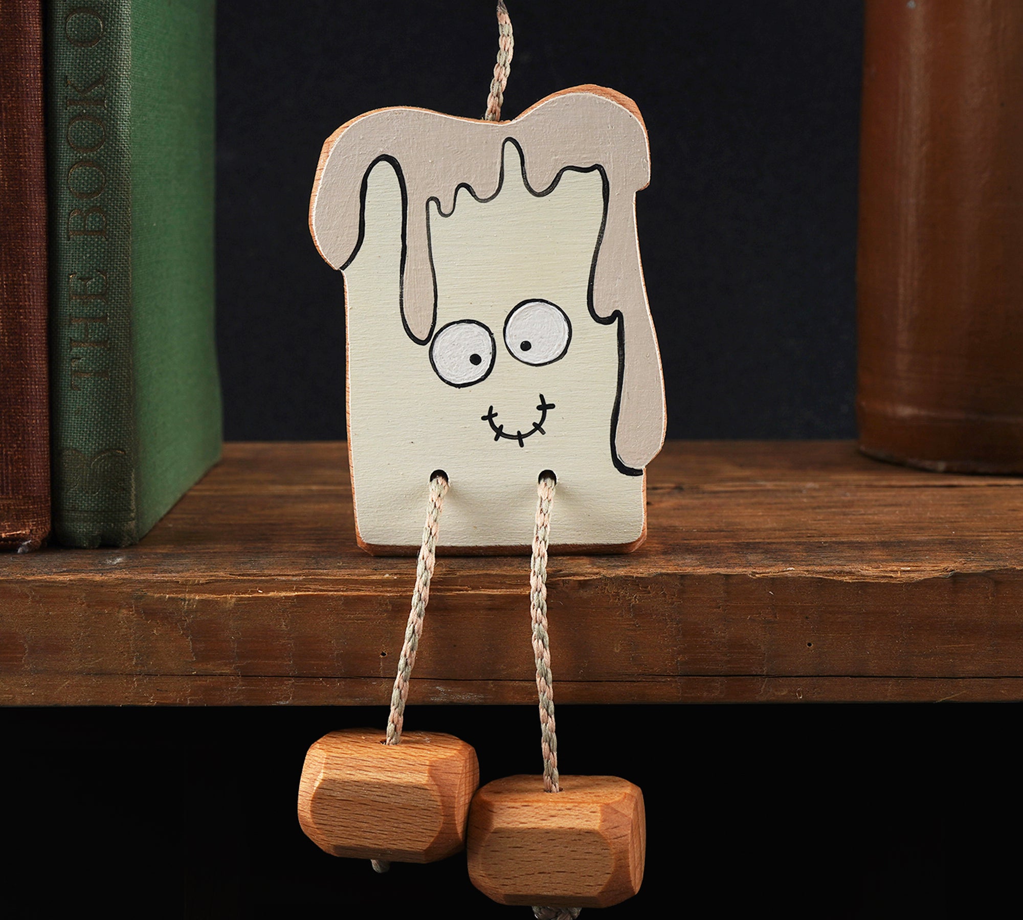 Clyde the Creepy Candle In Beech | Age 3+