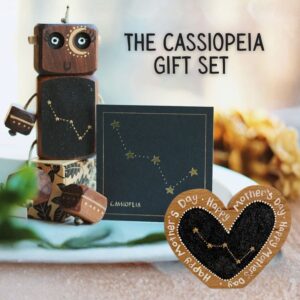 Cassiopeia Mother’s Day wooden gift set including constellation Ned robot and matching heart keepsake by Rudi & Bear.